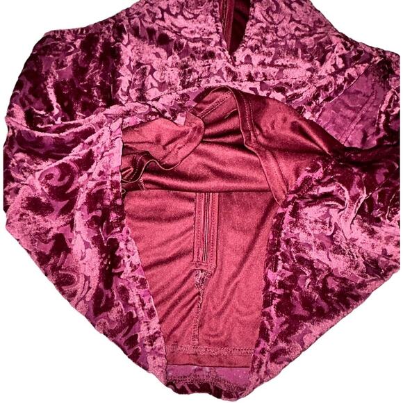 Altar’d State Vintage 90s Y2K Red Burgundy Goth‎ Vamp Velvet Floral Sleeveless M - Picture 8 of 9